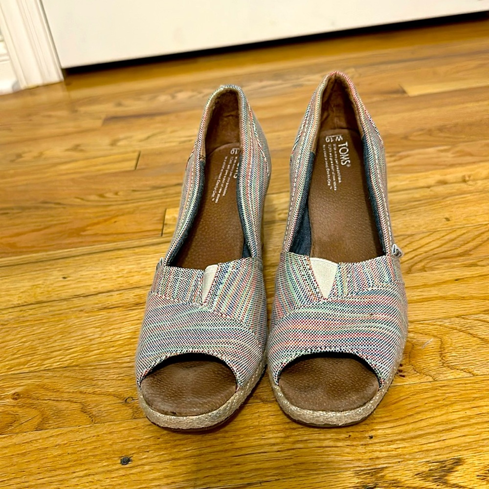 Toms Calypso Striped Wedge Peep Toe Espadrilles